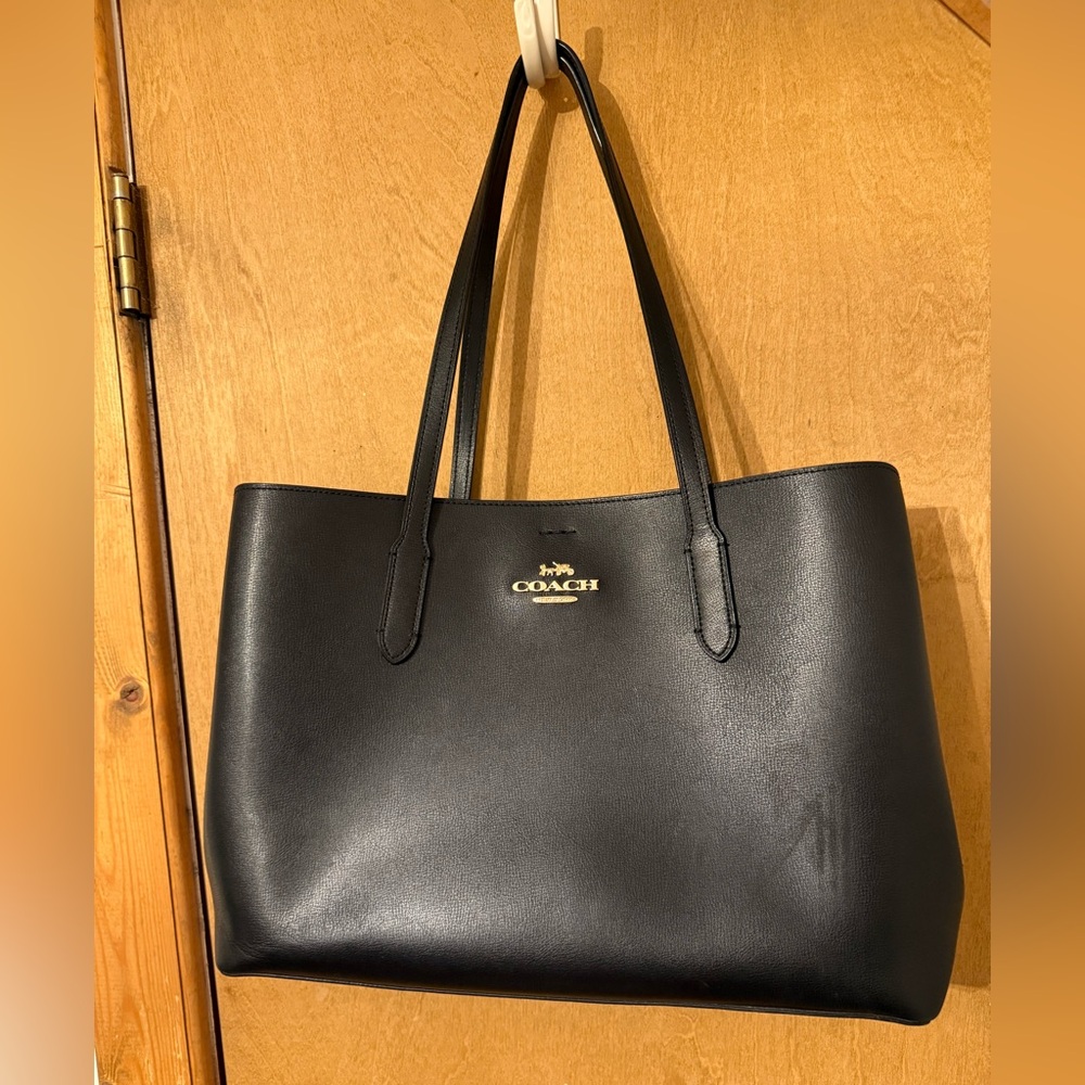 Coach Large Avenue Carryall Tote